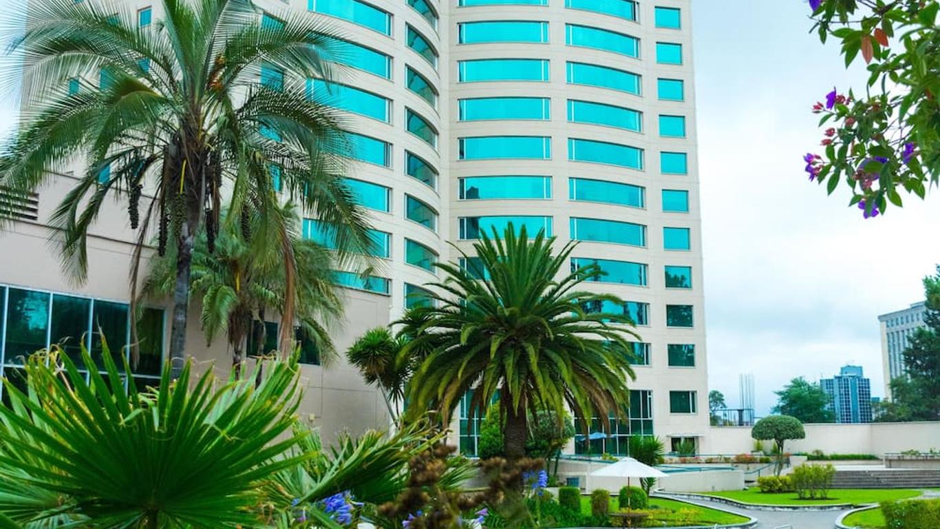 Aparta Hotel Torres de Suites