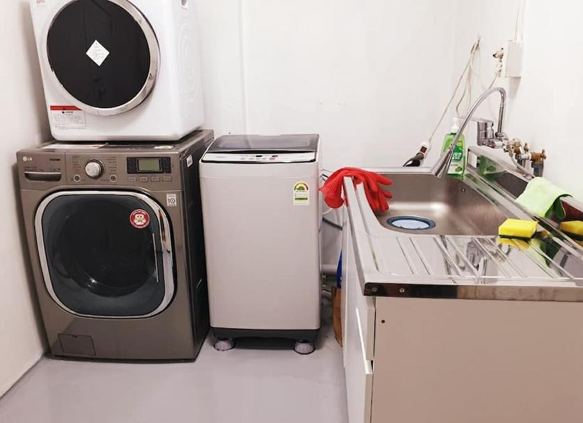 Laundry facility Photo