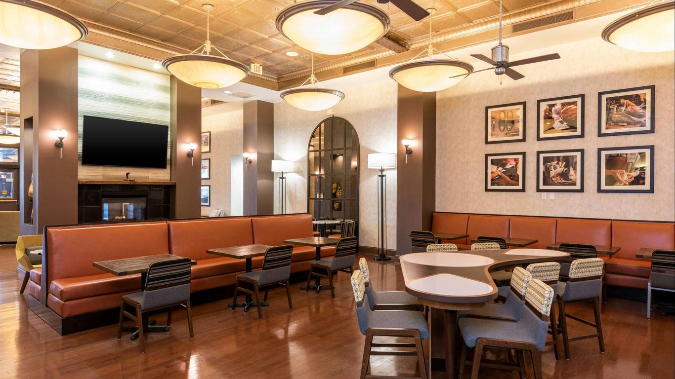 Homewood Suites by Hilton Indianapolis-Downtown