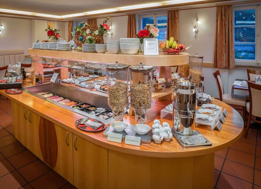 Buffet Photo