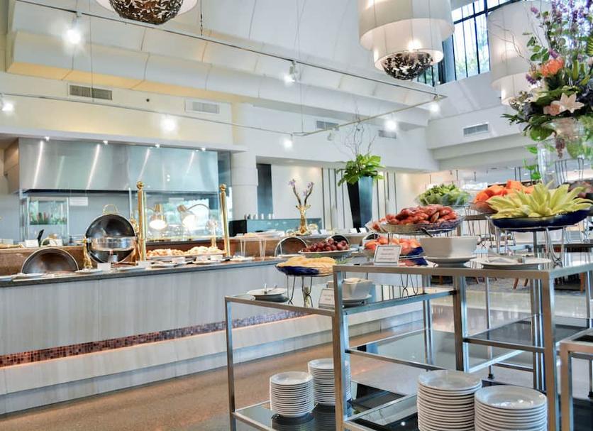 Buffet Photo