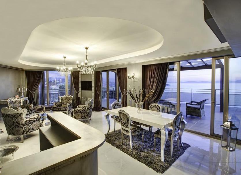 Dining room Photo