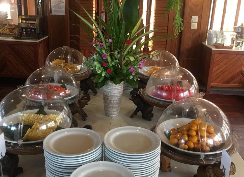 Buffet Photo