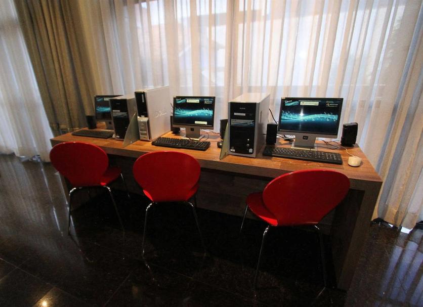 Business centre Photo