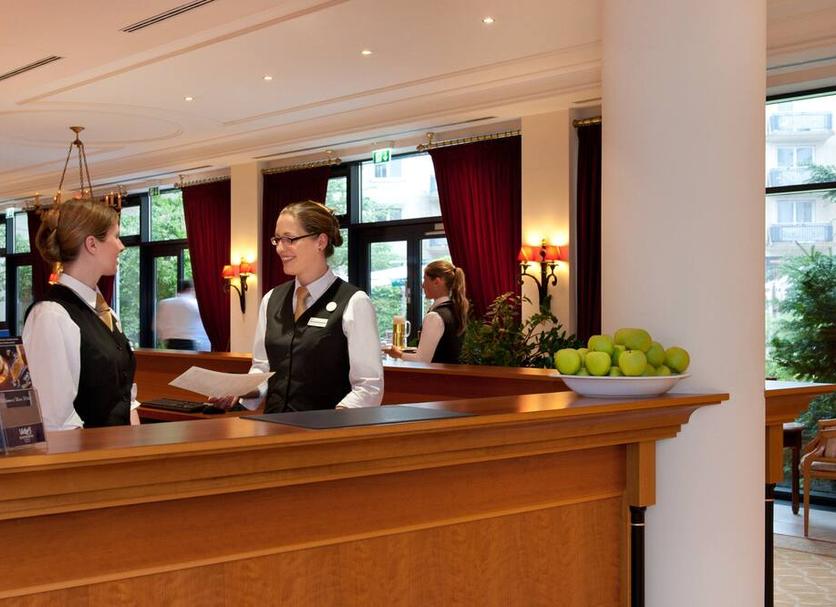 Front desk Photo