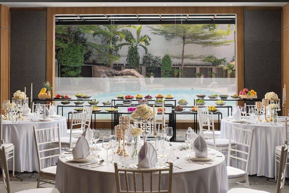 Banquet hall