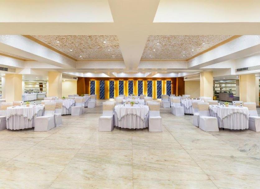 Banquet hall Photo