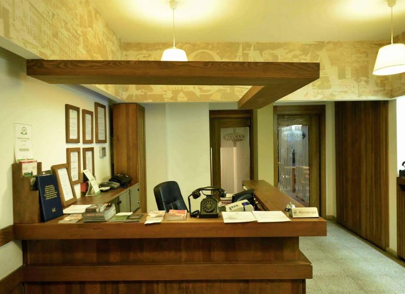 Front desk Photo