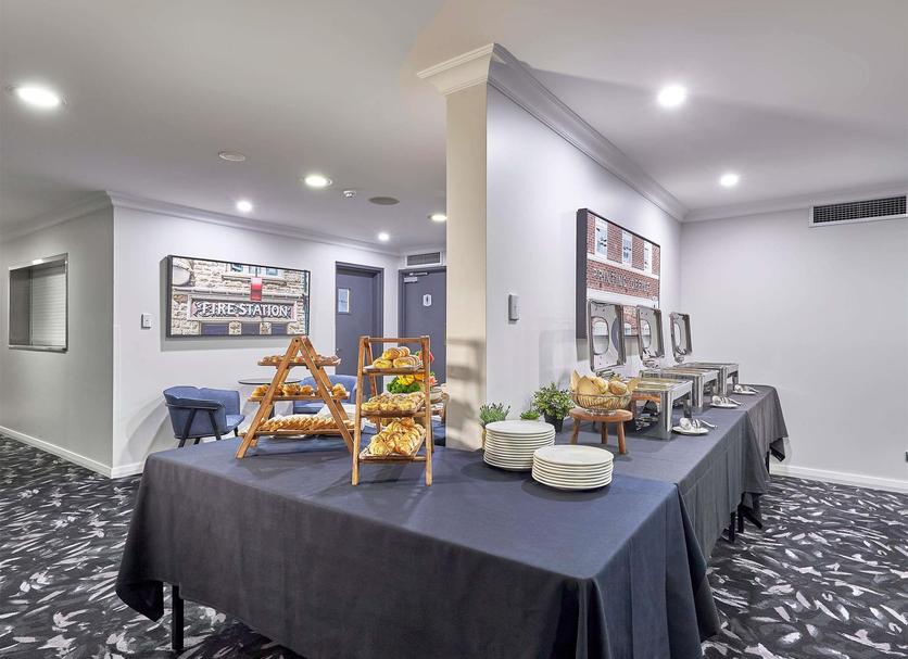 Buffet Photo