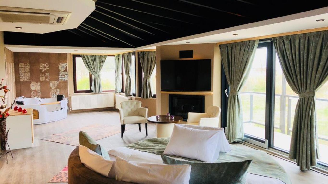 Velena Hotel