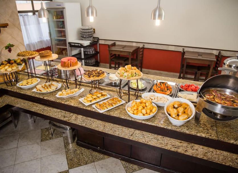 Buffet Photo