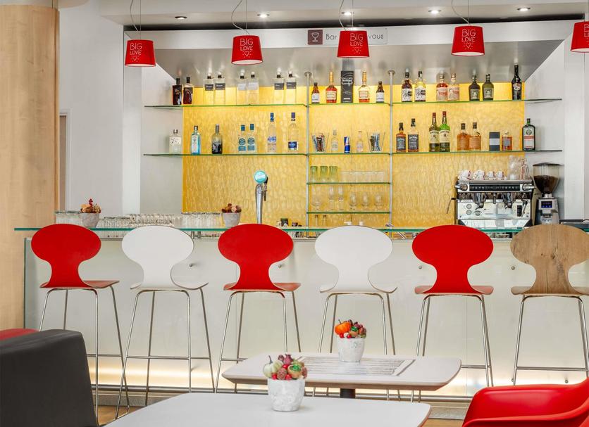 Bar Photo