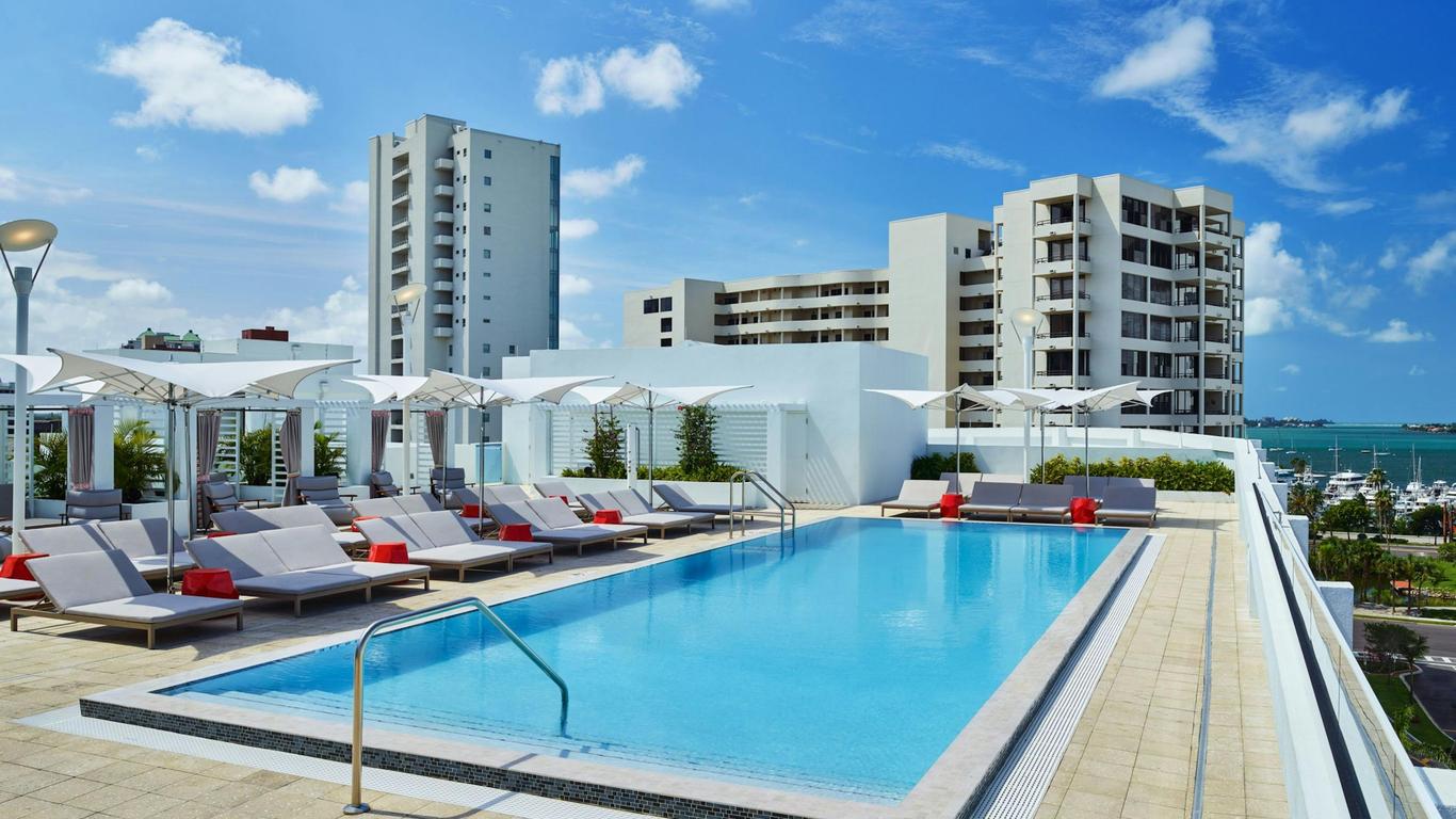 Art Ovation Hotel Autograph Collection