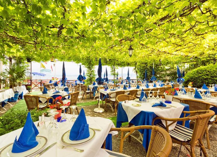 Restaurant Photo