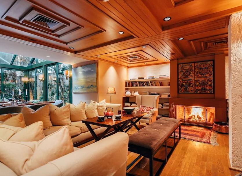 Lounge Photo