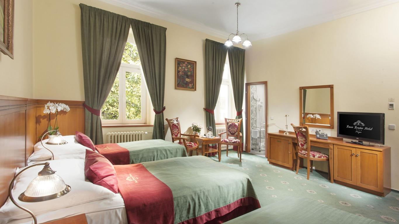 Green Garden Hotel