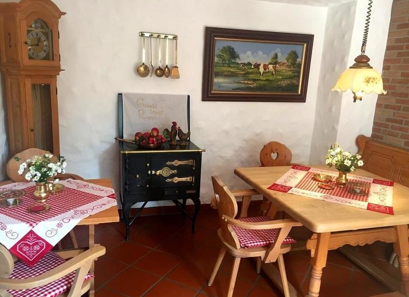 Dining room Photo