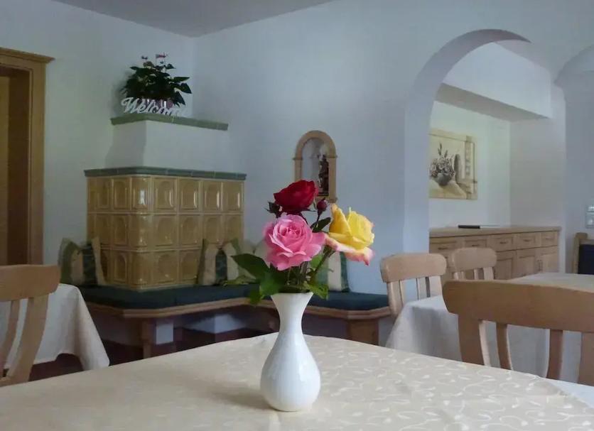 Dining room Photo