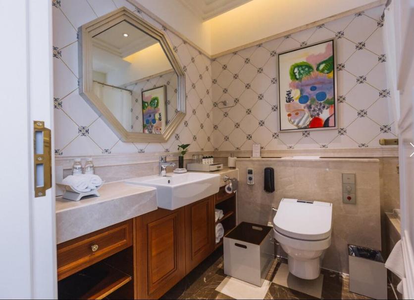 Bathroom Photo