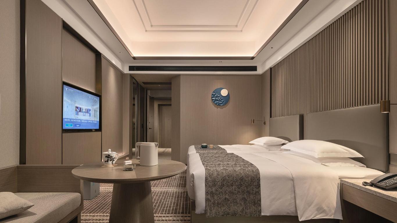 Changsha Yannian Century Hotel