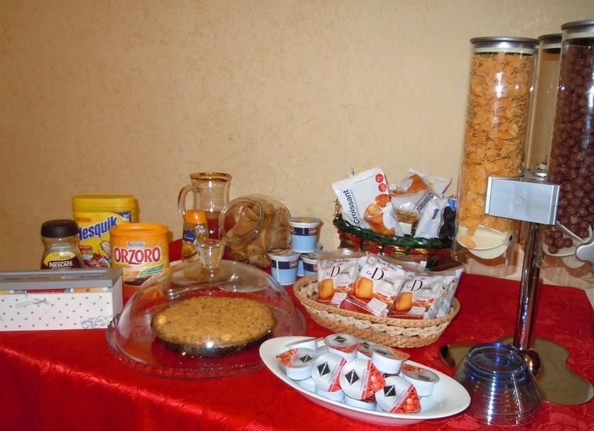 Buffet Photo