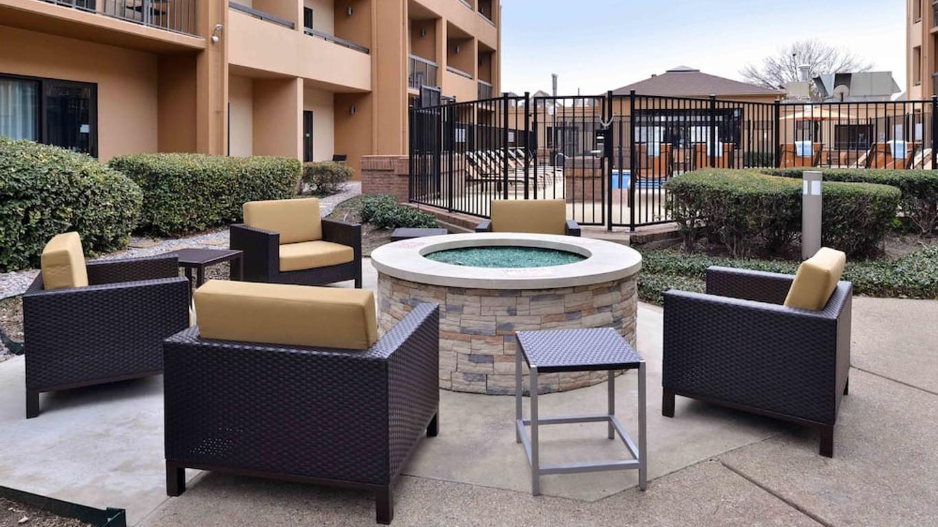 Courtyard by Marriott Dallas Northwest