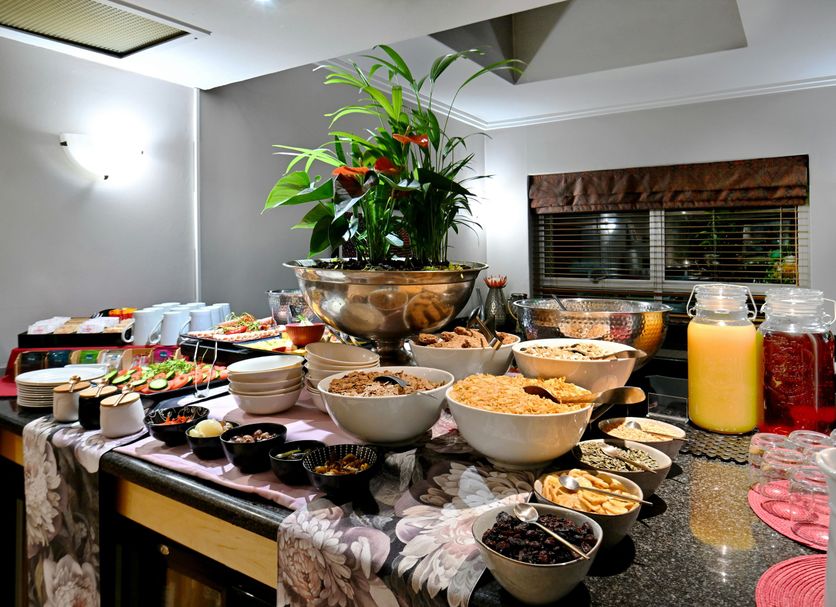 Buffet Photo