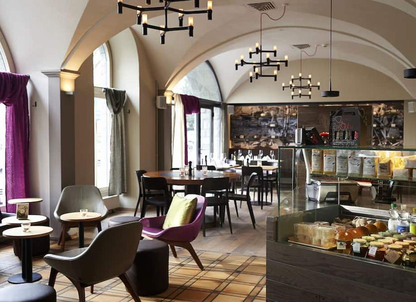 Restaurant Photo
