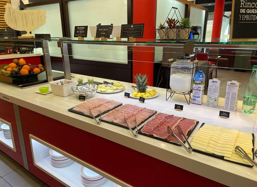 Buffet Photo
