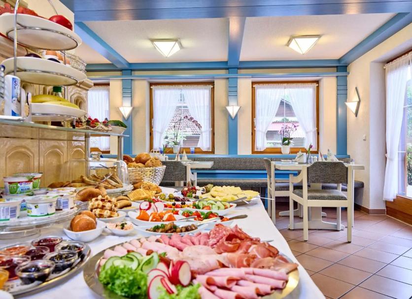 Buffet Photo