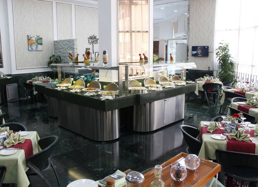 Buffet Photo