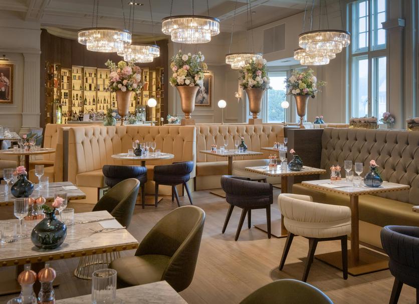 Restaurant Photo