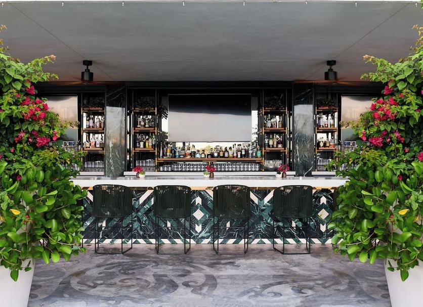 Bar Photo