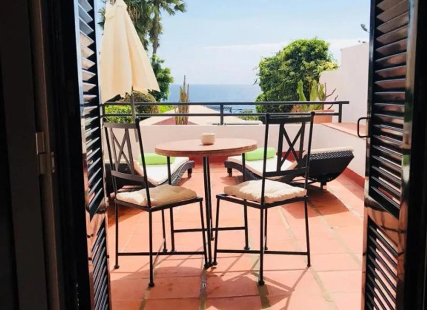 Balcony Photo