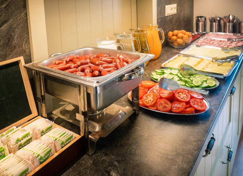 Buffet Photo