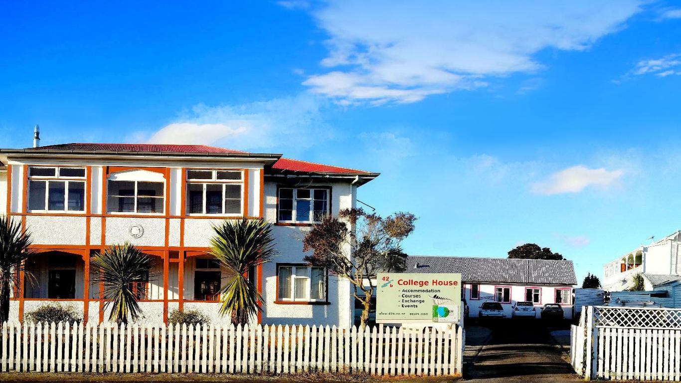 42b College House