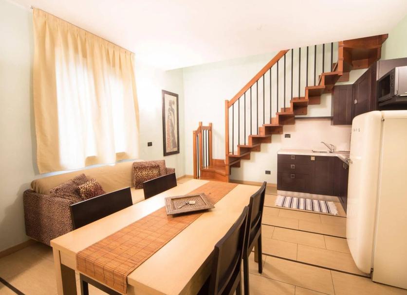 Dining room Photo