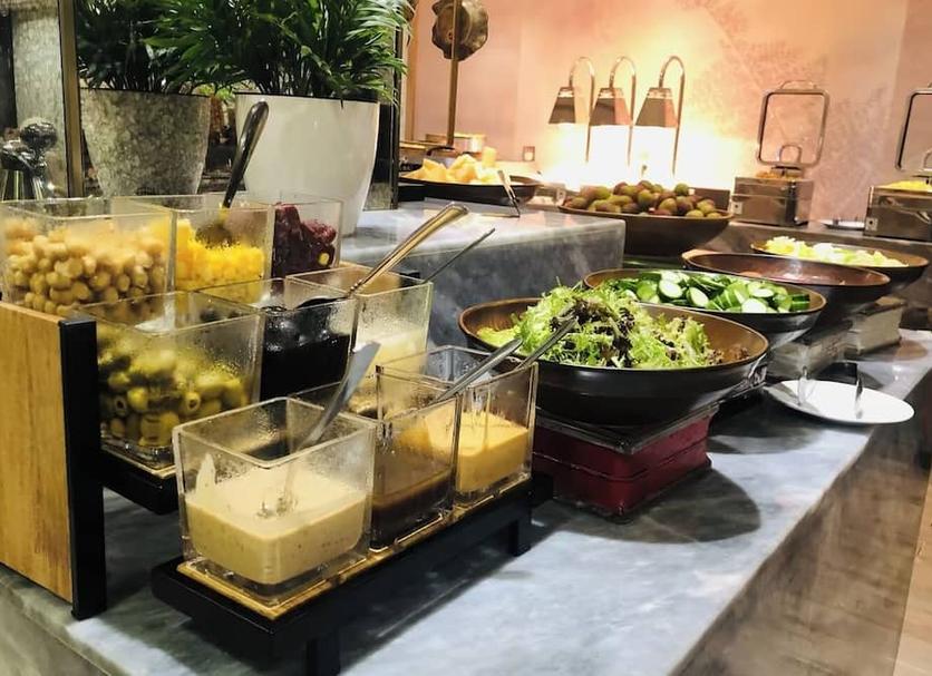 Buffet Photo