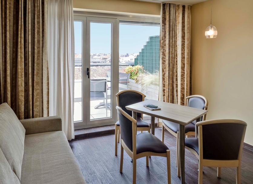 Dining room Photo