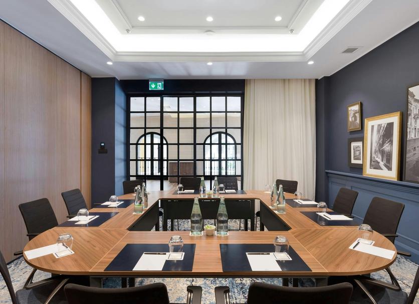 Conference room Photo