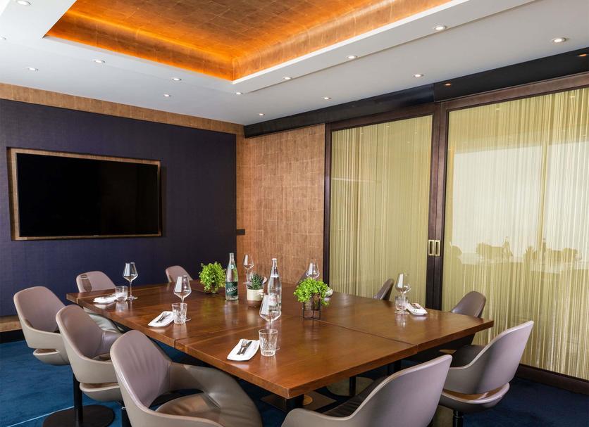 Conference room Photo