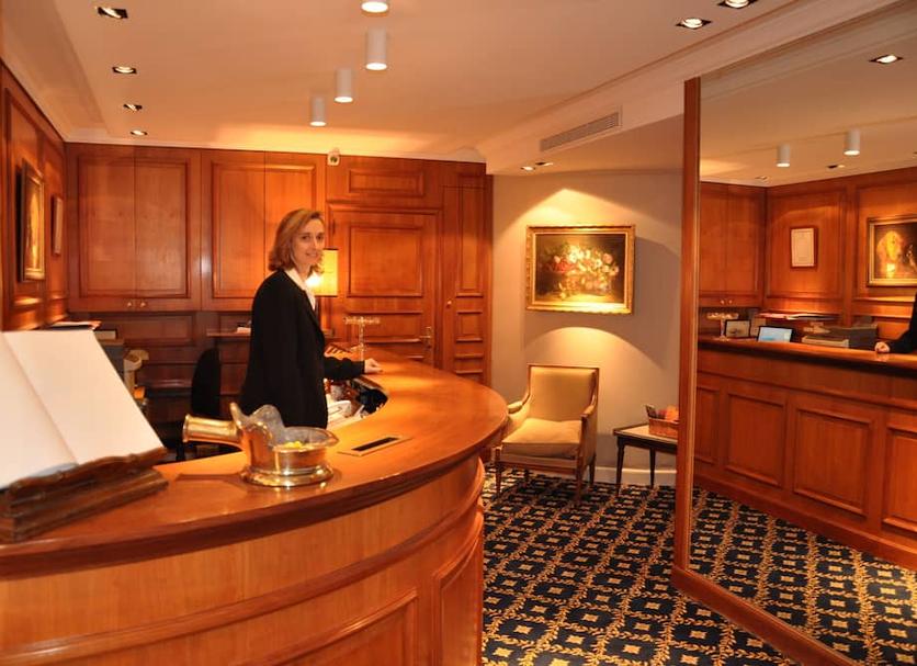 Front desk Photo