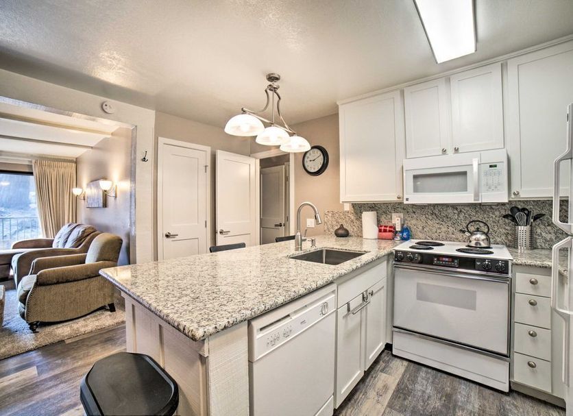Kitchen Photo
