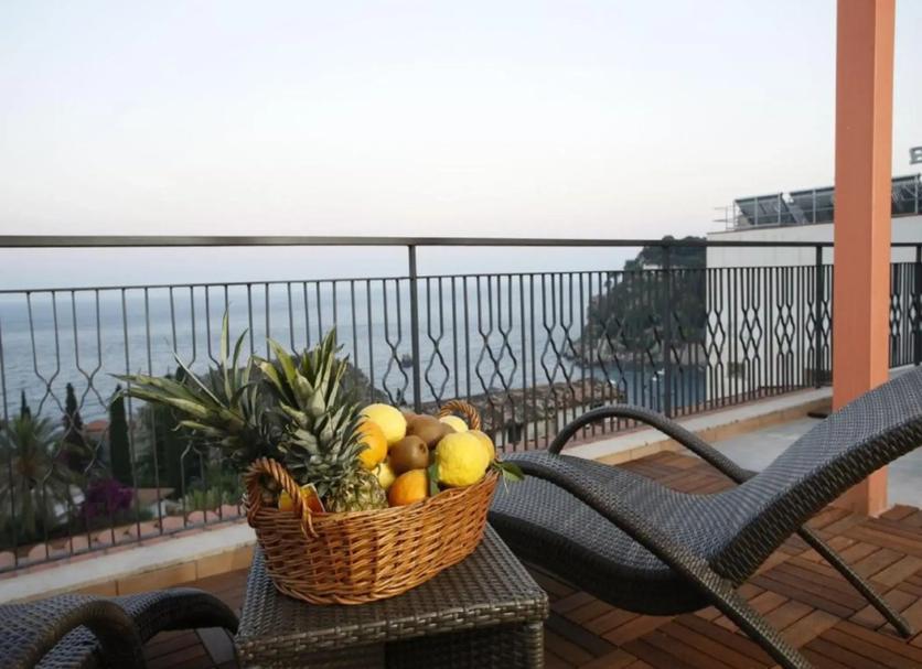 Balcony Photo
