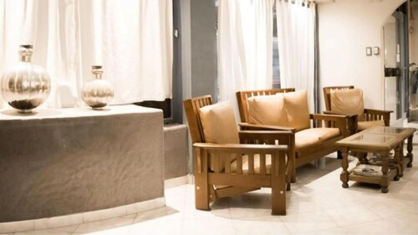 Once Plaza Hotel