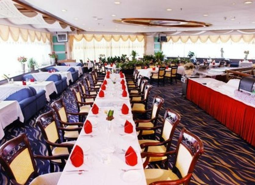 Banquet hall Photo