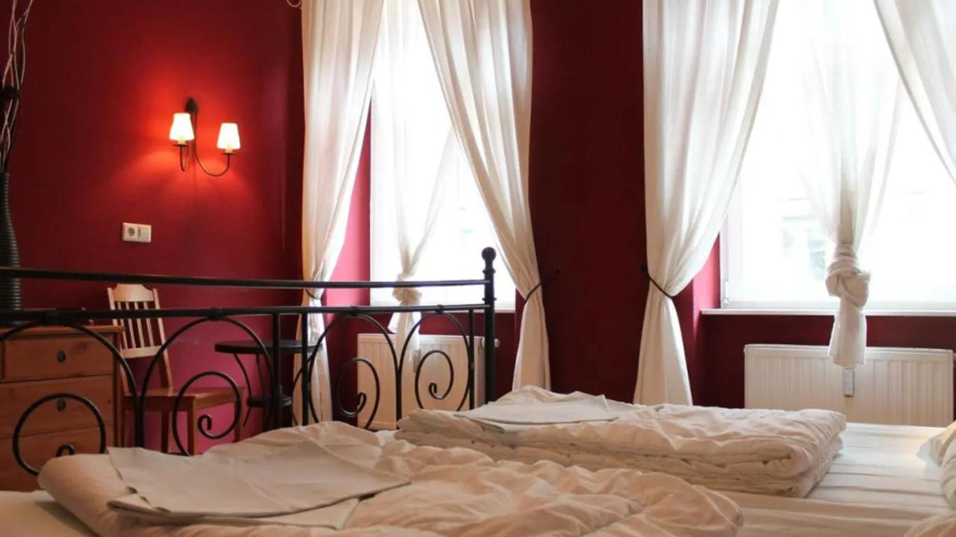 Hostel Louise 20