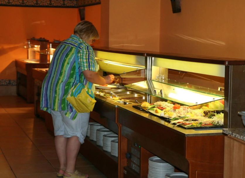 Buffet Photo