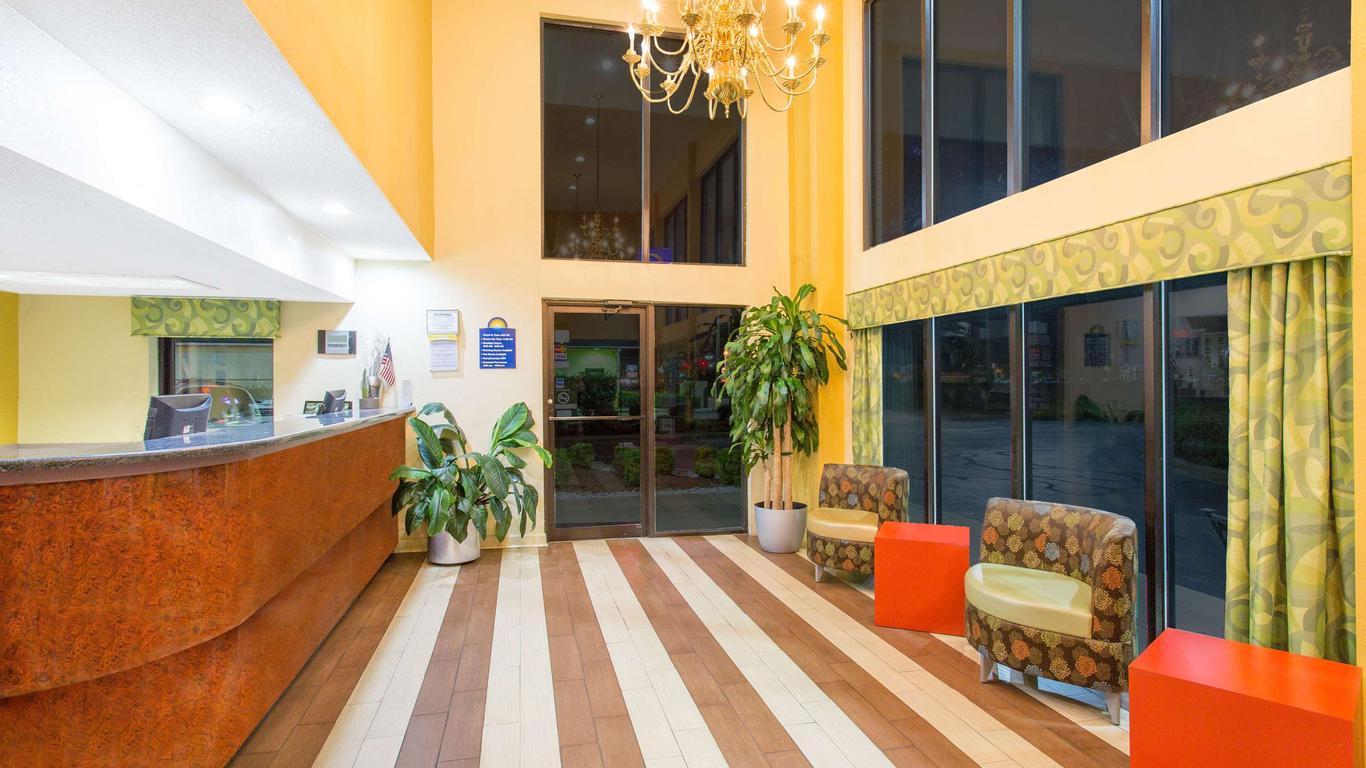 Days Inn by Wyndham Florence/I-95 North