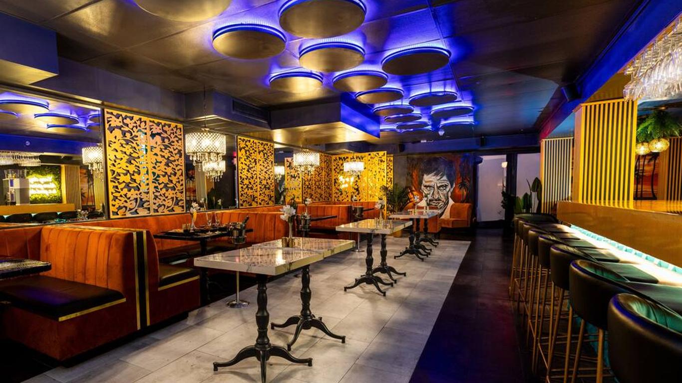 Colony Hotel